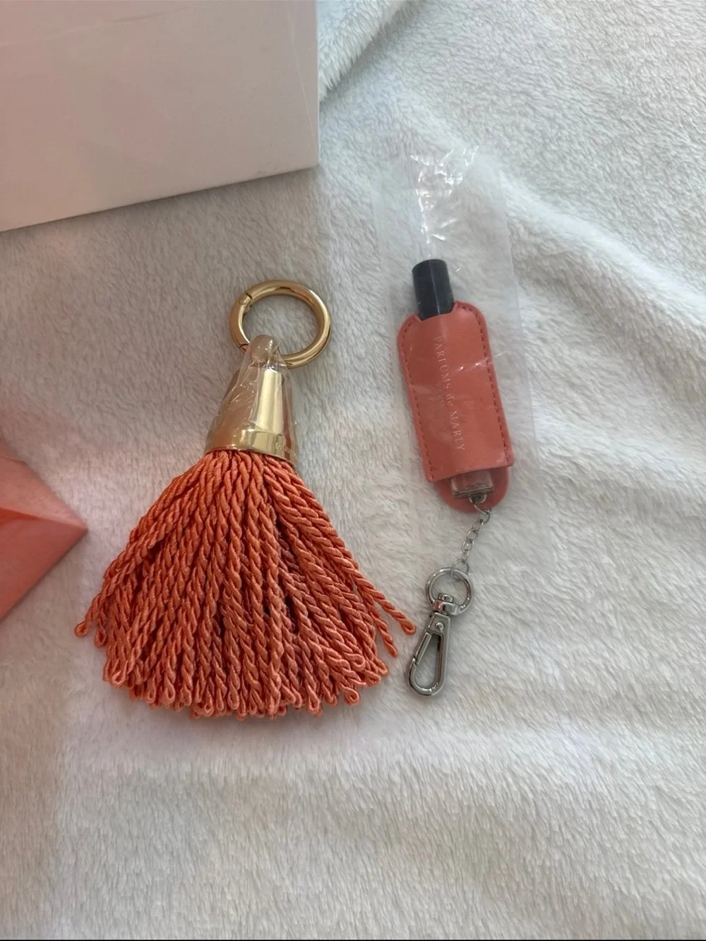 Athénaïs Women's Accessory Set in Coral Orange